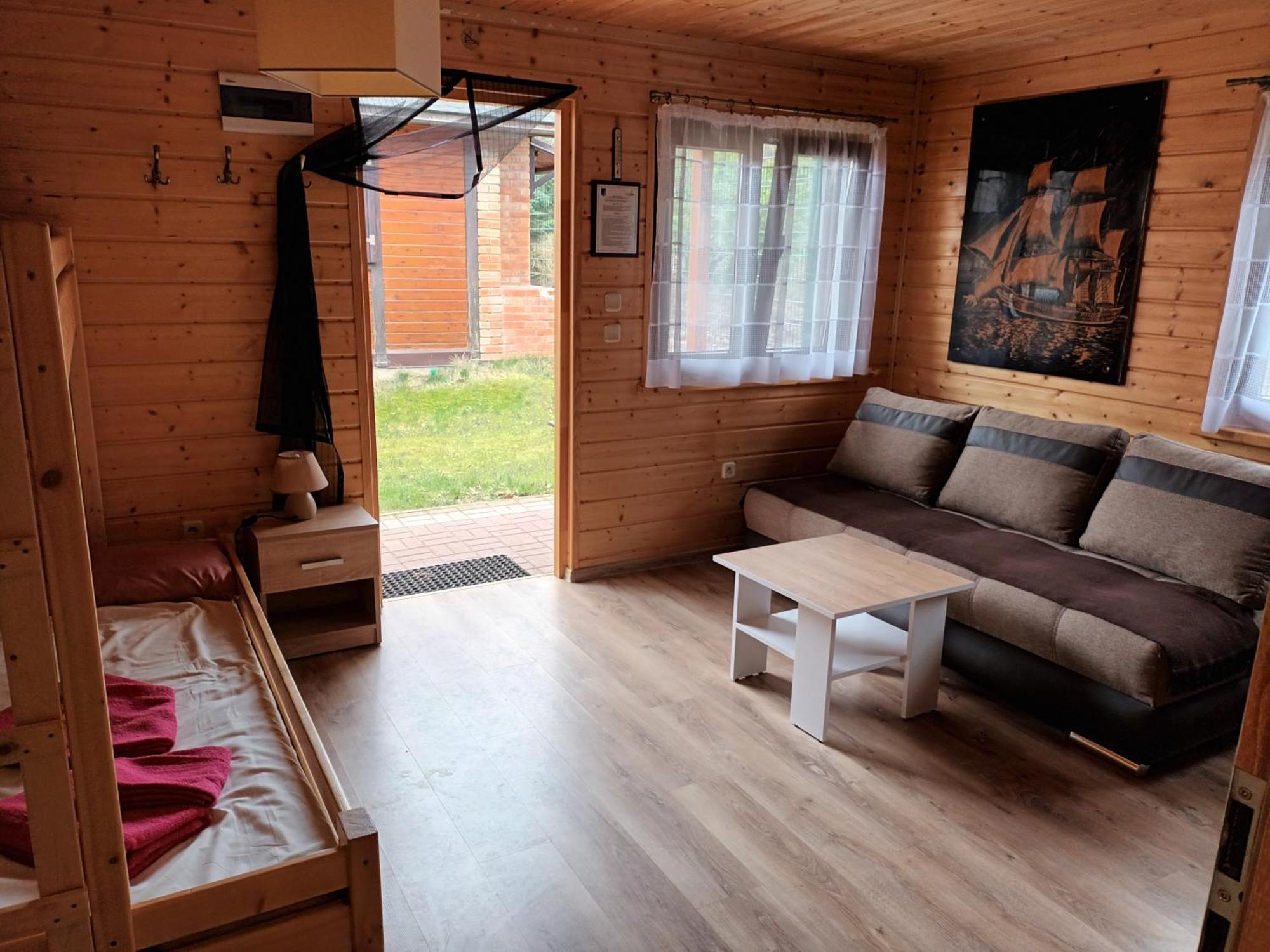 Harnasiowa Chatka Jaroslawiec Bagian luar foto